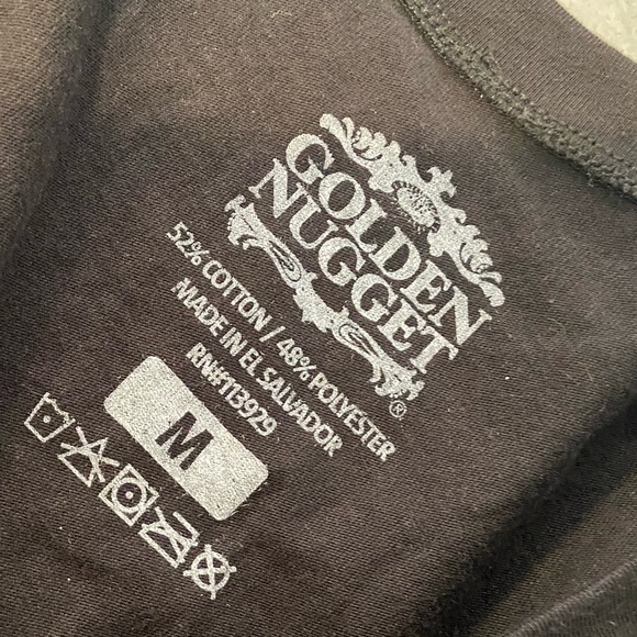 NWT Golden Nugget Size M Stay Golden Glitter Print Black Short Sleeve Tee Shirt - Picture 6 of 10